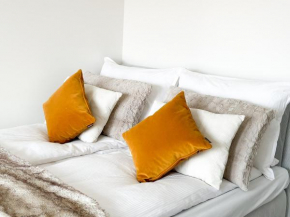 Aurora Central Suite II